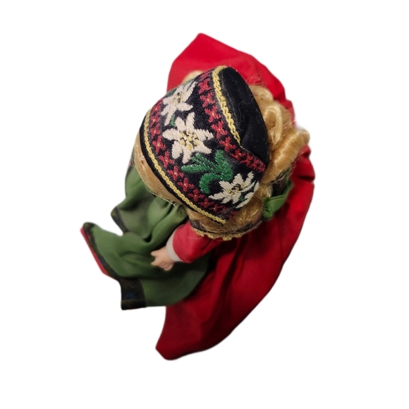 Madame Alexander Doll Swedish Girl Vintage Embroidered detail Jointed knees - Picture 14 of 16